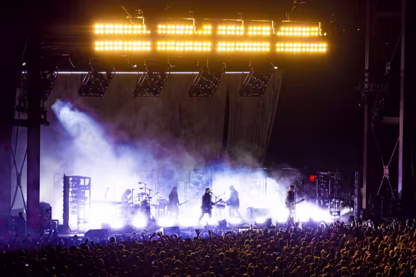 NIN-press-photo-cred-John-Crawford_4475D0A7-F5D6-21AA-897CBF61